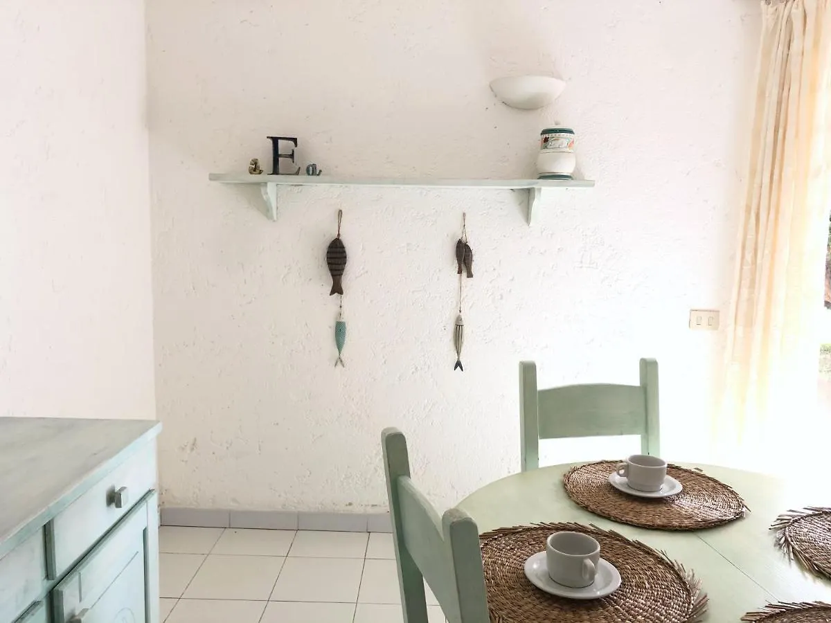 Apartment Appartamenti Begonia - Terza Spiaggia Golfo Aranci